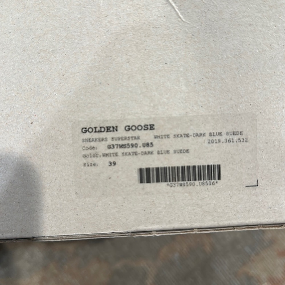 Golden goose superstar sneakers size 39 white with navy blue suede